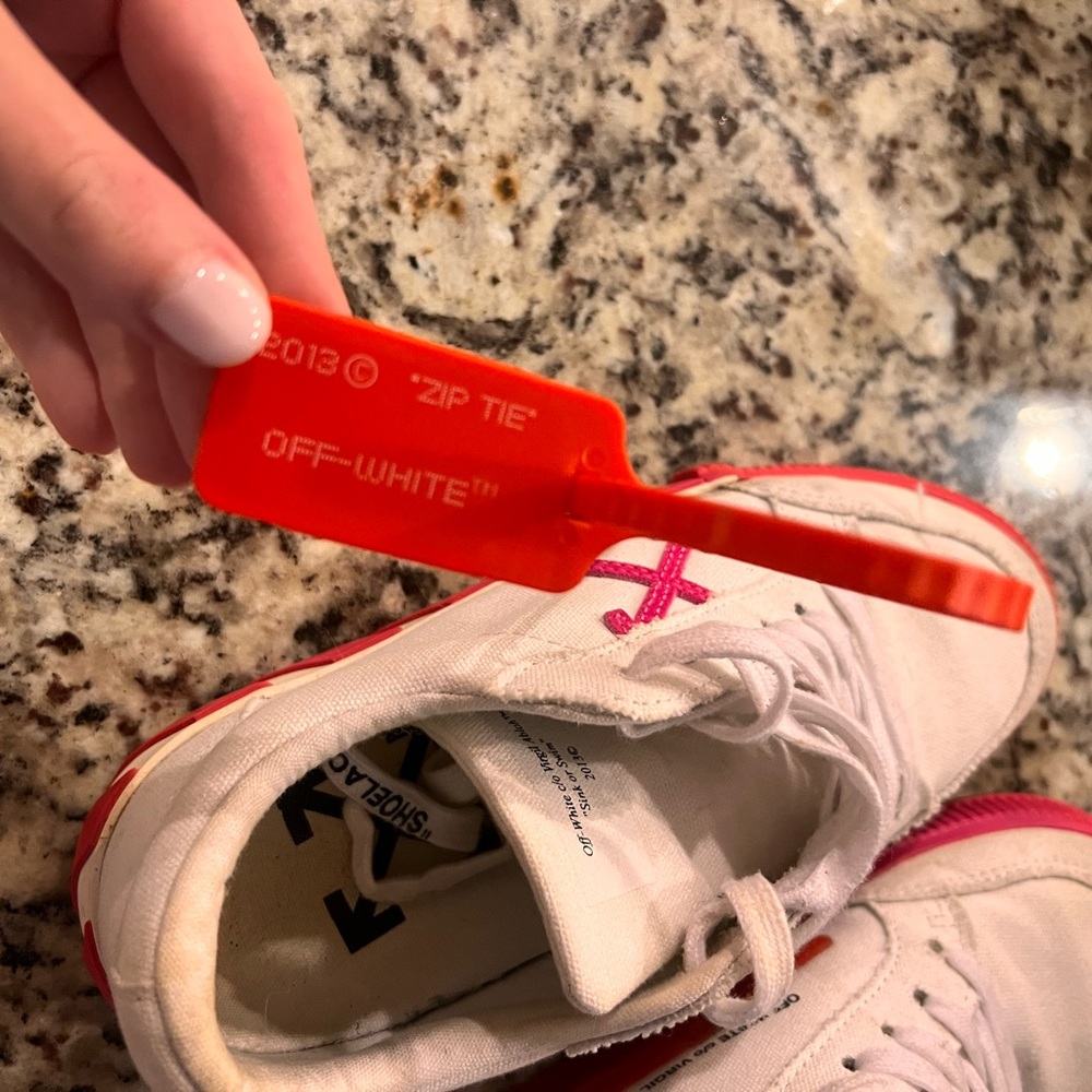 Authentic Off White Sneakers - image 6